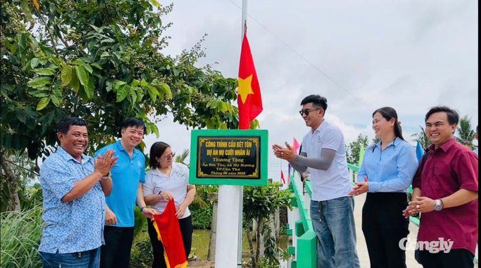Xã Mỹ Hương huy động nguồn lực xã hội hóa đầu tư hạ tầng và thực hiện hiệu quả các chương trình an sinh xã hội.