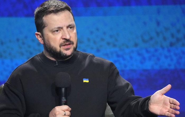 Tổng thống Ukraine Volodymyr Zelensky kêu gọi cần phải đẩy nhanh việc cung cấp hệ thống phòng không cho Ukraine. Ảnh: Tass.