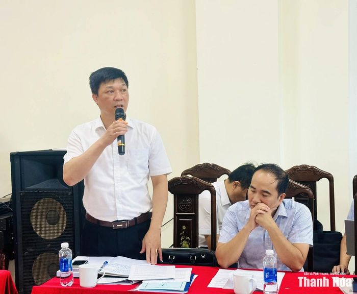 Lãnh đạo Công ty Điện lực Thanh Hóa phát biểu tại hội nghị.