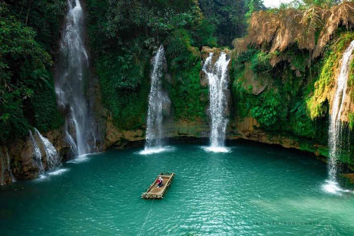 Thác Chiềng Khoa, điểm đến tránh nóng tuyệt đẹp tại Mộc Châu. Ảnh: Bonboncar