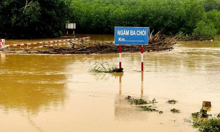 Ngầm Ba Chòi, xã Xuân Lương thường xuyên bị ngập úng khi mưa lớn.