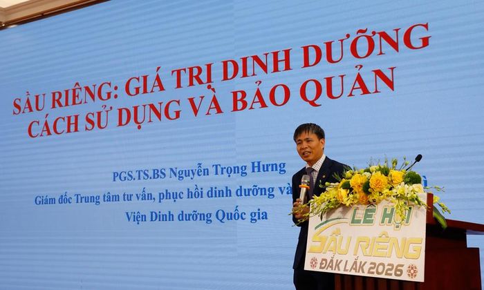 Chuyên gia dinh dưỡng tuyên truyền về tác dụng của trái sầu riêng đối với sức khỏe con người tại chương trình.