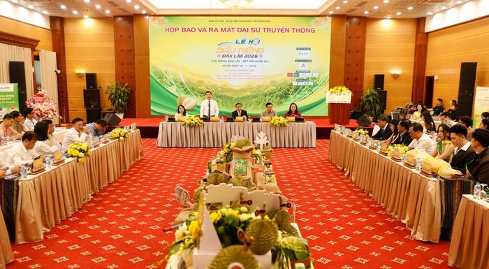 Quang cảnh buổi họp báo.