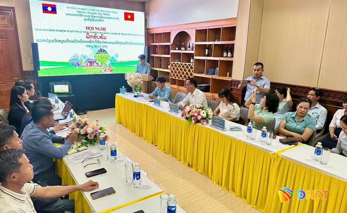 Sau buổi trao đổi lý thuyết, đoàn cán bộ tỉnh Sê Kông sẽ tham quan thực tế các mô hình sản xuất trên địa bàn thành phố. Ảnh: TRUNG HIẾU