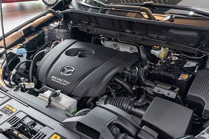 Khối động cơ SkyActiv-G 2,5L mang lại khả năng vận hành mượt mà và tiết kiệm.