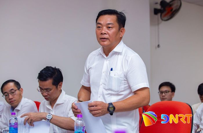 Phó Giám đốc Sở Văn hóa, Thể thao và Du lịch thành phố Tào Viết Hải trình bày ý kiến tại cuộc họp. Ảnh: BẢO LÂM