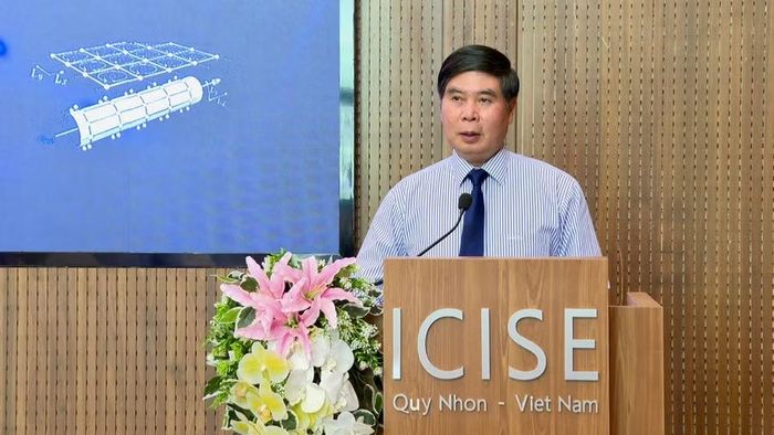 Phó Chủ tịch UBND tỉnh Lâm Hải Giang phát biểu khai mạc. Ảnh: Nhật Trường