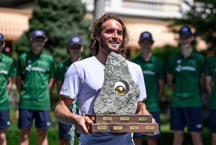 Tay vợt người Hy Lạp Tsitsipas có danh hiệu vô địch đầu tiên sau 16 tháng khát danh hiệu