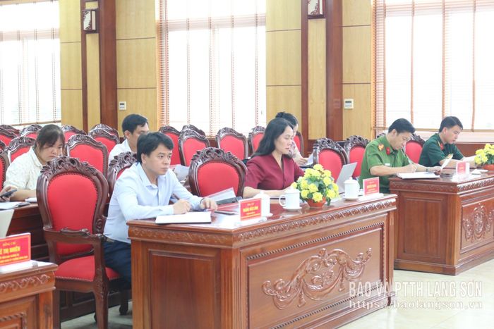 Các đại biểu tham dự hội nghị