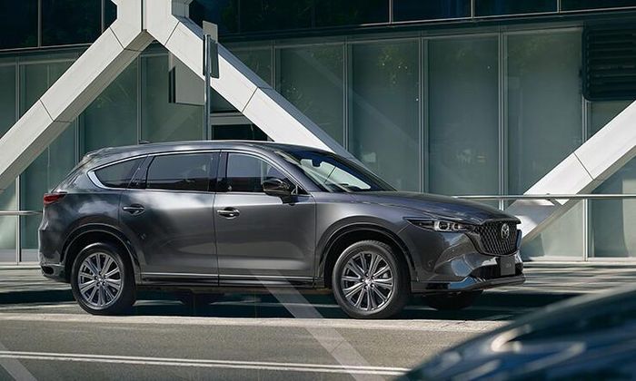 New Mazda CX-8 sở hữu diện mạo sang trọng với ngôn ngữ thiết kế Kodo đặc trưng.