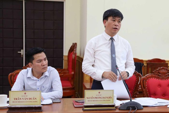 Phó Chủ nhiệm Đoàn Luật sư tỉnh Lâm Đồng Nguyễn Phương Đại Nghĩa trao đổi nhiều nội dung liên quan đến dự thảo Luật Luật sư (sửa đổi)