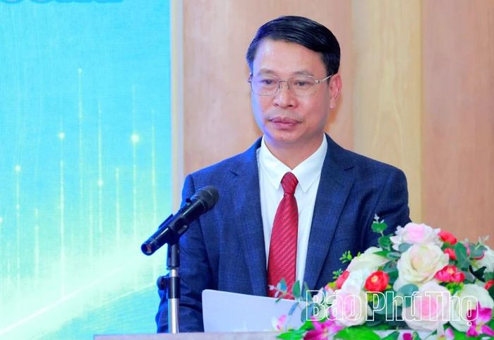 Phó Chủ tịch UBND tỉnh Nguyễn Khắc Hiếu phát biểu chúc mừng các đồng chí được bổ nhiệm.