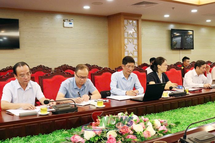Các đại biểu dự cuộc làm việc.