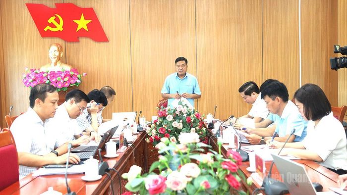 Phó Chủ tịch Thường trực HĐND tỉnh Hầu Minh Lợi kết luận tại buổi giám sát.