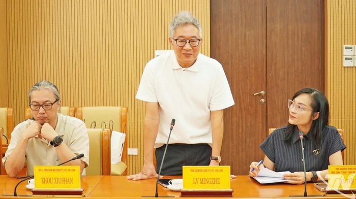 Đại diện Công ty Welltea (Đài Loan) trao đổi về cơ hội hợp tác phát triển chuỗi giá trị chè với tỉnh Thái Nguyên.