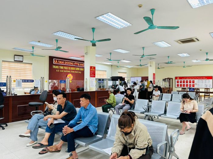 Trung tâm phục vụ hành chính công xã Tam Dương thực hiện tiếp nhận và giải quyết thủ tục hành chính cho người dân và doanh nghiệp tận tình, nhanh chóng.