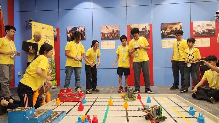 Robotics Summer Camp 2026 không đặt mục tiêu dạy học sinh cách lập trình một robot, mà tái hiện toàn bộ hành trình của một đội robotics trong một mùa giải. Ảnh: Hoàng Đan