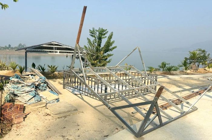 Các công trình vi phạm của hộ ông V.T.Đ. bị buộc tháo dỡ