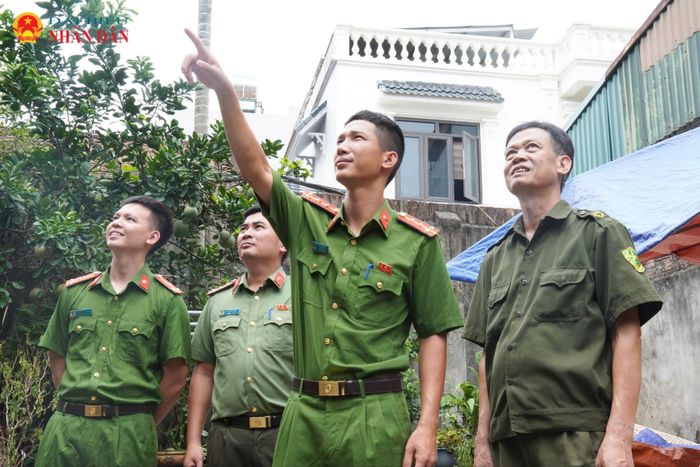 Tiếng cười ấy cũng phần nào phản ánh tinh thần của những người làm công tác cơ sở: muốn hiểu dân thì phải đến với dân. Không chỉ qua những bản báo cáo, mà bằng những chuyến đi, những cuộc gặp gỡ và sự hiện diện ở từng địa bàn, để lắng nghe, chia sẻ và bảo đảm không ai bị bỏ lại phía sau.