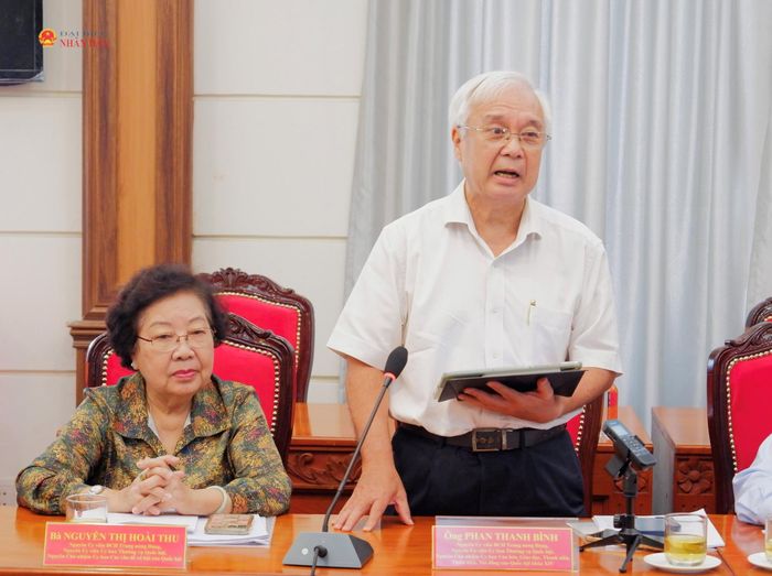 Nguyên Chủ nhiệm Ủy ban Văn hóa, Giáo dục, Thanh niên, Thiếu niên và Nhi đồng (khóa XIV) Phan Thanh Bình phát biểu. Ảnh: Hoa Lê