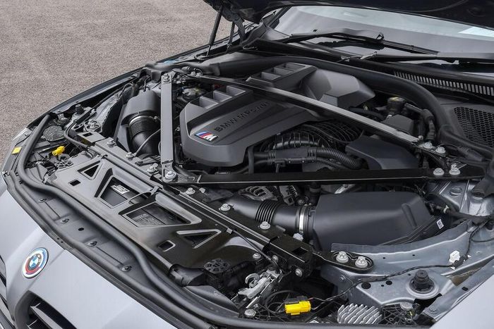 BMW M3 thế hệ mới vẫn sử dụng động cơ xăng. Ảnh: Autocar