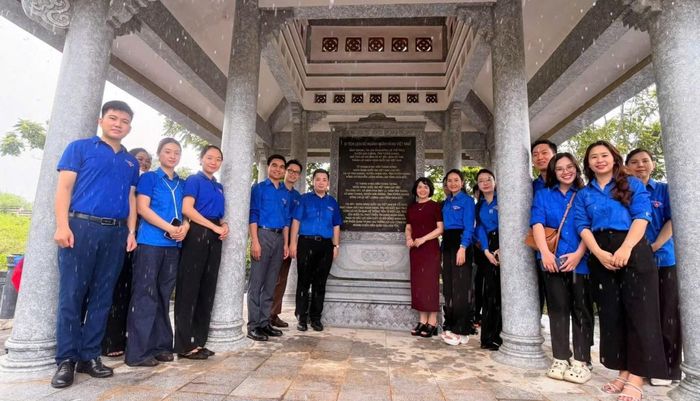 Hành trình bắt đầu từ Khu di tích lịch sử ngành Ngân hàng tại xã Minh Thanh
