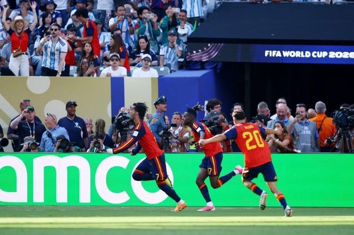 Số 7 ghi bàn thắng duy nhất giúp Tây Ban Nha vượt qua Argentina trong trận chung kết. Ảnh: Reuters.