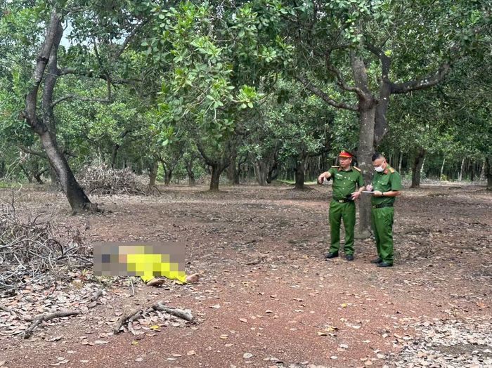 Thượng tá Nguyễn Đức Thành, Trưởng Công an phường Bình Phước có mặt tại hiện trường vụ việc phối hợp với các đơn vị nghiệp vụ Công an thành phố triển khai công tác xác minh.