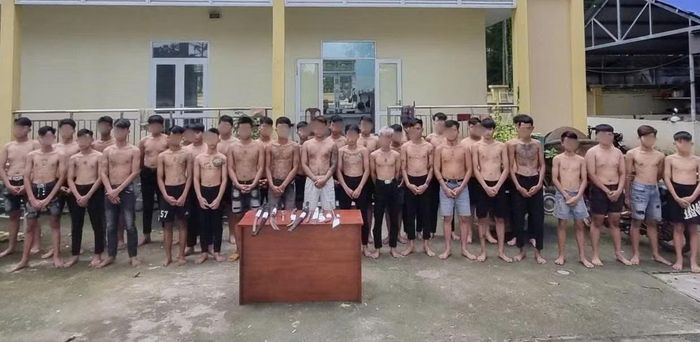 Công an làm việc với 38 đối tượng có biểu hiện gây rối trật tự công cộng.
