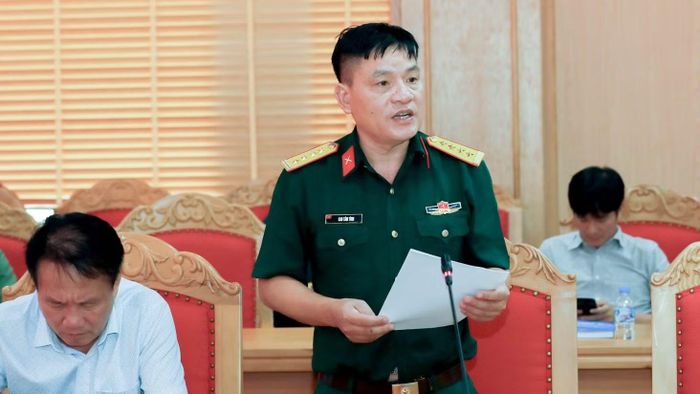Các đại biểu trình bày tham luận tại hội thảo.