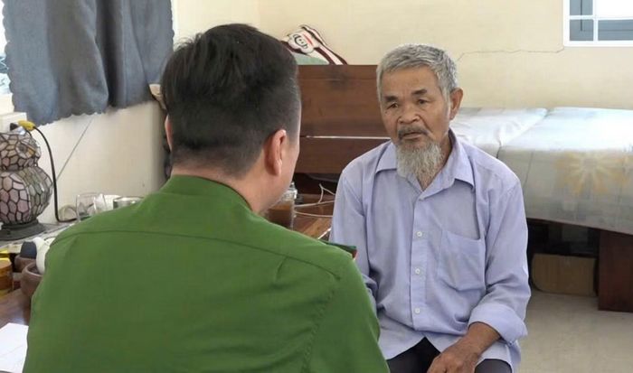 Hung thủ Lê Thành Phong khai nhận hành vi gây án.