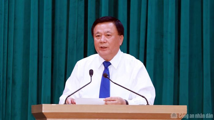 Đồng chí Nguyễn Xuân Thắng phát biểu tại lễ tổng kết.