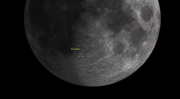 Hãy tìm Rupes Recta, bức tường thẳng nổi tiếng trên mặt trăng. Hình ảnh: Starry Night