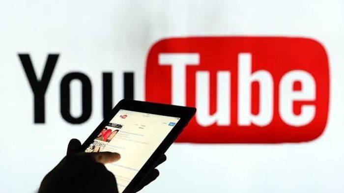 Ông V.H.Đ hoạt động trên YouTube một thời gian, có thu nhập từ nước ngoài chuyển về nhưng chưa kê khai thuế. Ông hỏi, vậy, trường hợp doanh thu các năm trước dưới ngưỡng chịu thuế thì có phải kê khai thuế không?