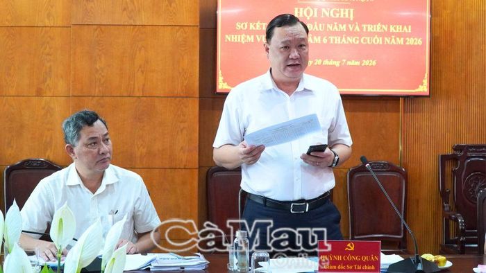 Giám đốc Sở Tài chính Huỳnh Công Quân phát biểu ý kiến về việc đầu tư cơ sở vật chất trường lớp cho năm học 2026-2027.