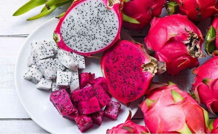 Điểm khác biệt lớn nhất giữa hai loại thanh long nằm ở màu sắc tự nhiên của phần thịt quả. Ảnh minh họa