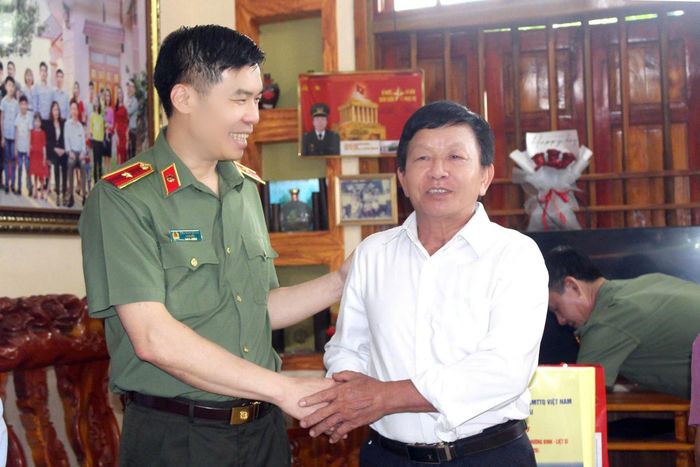 Các gia đình người có công bày tỏ sự cảm ơn, trân trọng trước tình cảm, sự quan tâm của Đảng, Nhà nước và cấp ủy, chính quyền địa phương