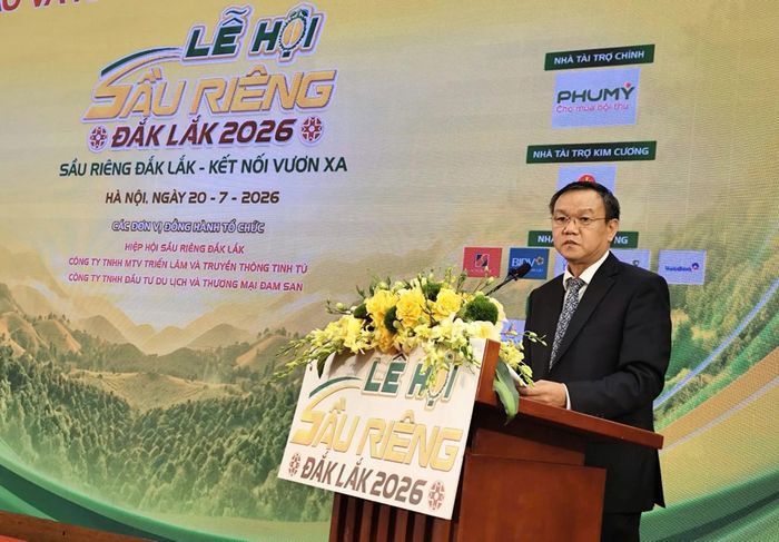 Ông Đào Mỹ - Phó Chủ tịch UBND tỉnh Đắk Lắk, Trưởng Ban Tổ chức Lễ hội Sầu riêng Đắk Lắk năm 2026 phát biểu tại buổi họp báo.