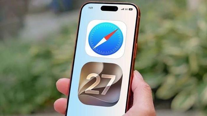 Hình ảnh màn hình iPhone hiển thị biểu tượng ứng dụng Safari và logo iOS 27. Ảnh: Tom's Guide