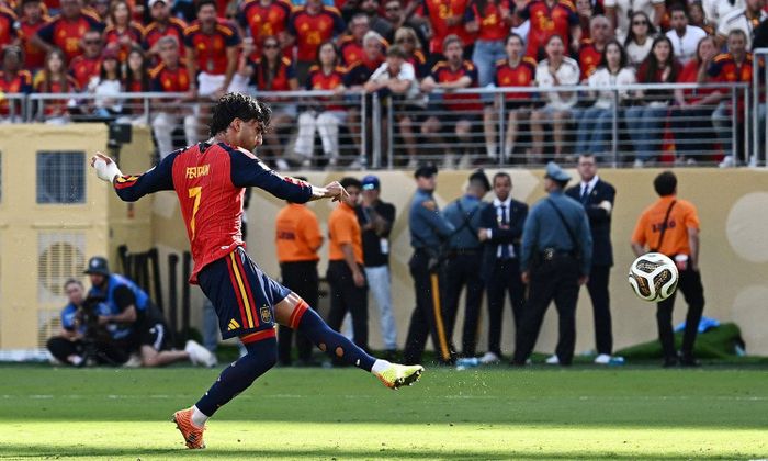 Khoảnh khắc Ferran Torres ghi bàn ở phút 116 giúp Tây Ban Nha vô địch World Cup 2026. (Ảnh: Reuters)