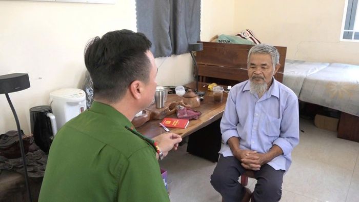 Lê Thành Phong tại Công an.