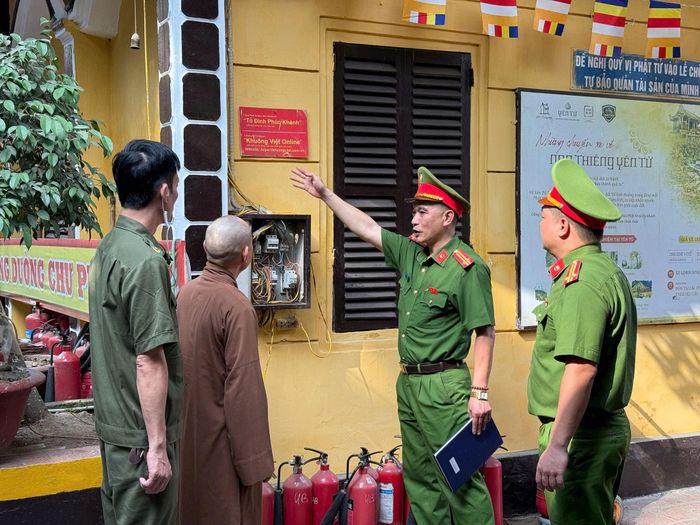 Lực lượng công an phường, xã: "Lá chắn" bình yên cho người dân từ cơ sở. Ảnh: Thanh Hòa