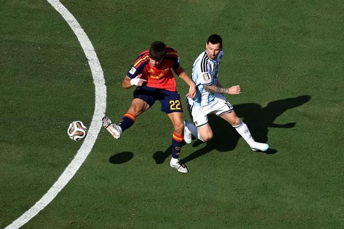 Messi thi đấu trong trận chung kết Tây Ban Nha - Argentina. Ảnh: FIFA.