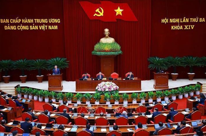 Phiên khai mạc Hội nghị lần thứ ba Ban Chấp hành Trung ương Đảng khóa XIV. Ảnh: Thống Nhất/TTXVN