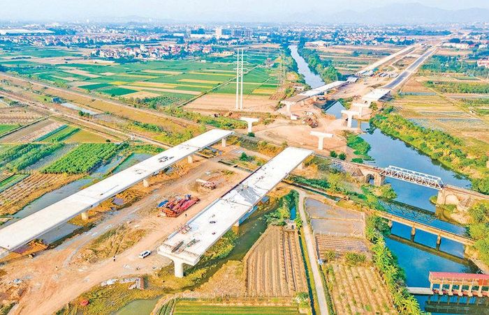 Quy hoạch chi tiết dọc tuyến Vành đai 4 cần đặt nhà ở xã hội, nhà ở giá phù hợp và chất lượng sống của người dân ở vị trí trung tâm. Ảnh: Tạ Hải