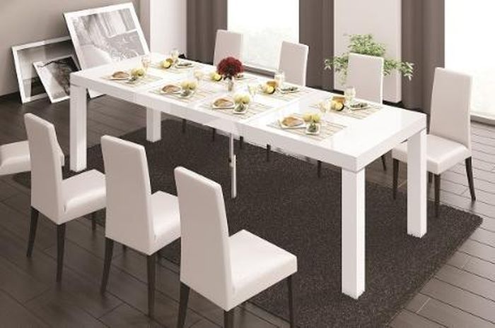 Việc bố trí bàn ăn theo phong thủy luôn có nhiều điều kiêng kỵ, khi phạm vào những điều này dễ gặp điều không may mắn.