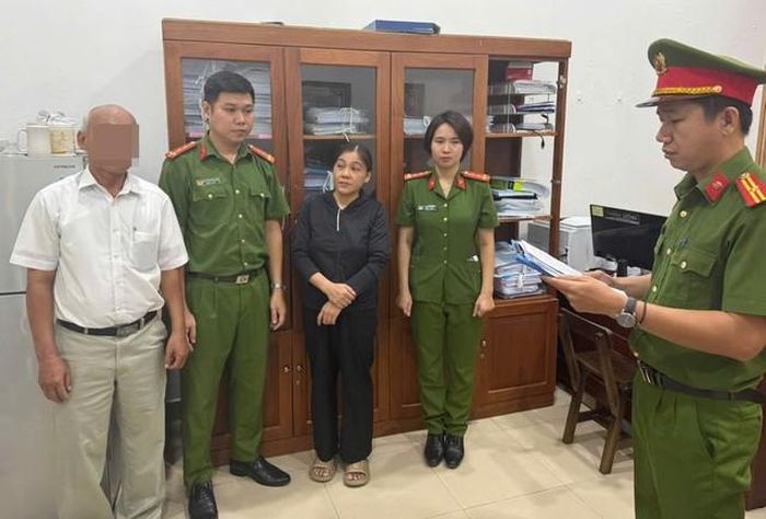 Cơ quan Cảnh sát điều tra Công an TP Đà Nẵng tống đạt các quyết định đối với Nguyễn Thị Thanh Thảo. Ảnh minh họa: TL