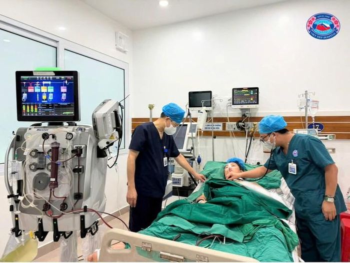 Bệnh nhân 16 tuổi sốc tim do viêm cơ tim cấp được cứu sống nhờ kỹ thuật ECMO. Ảnh: Bệnh viện Hữu nghị Việt Tiệp