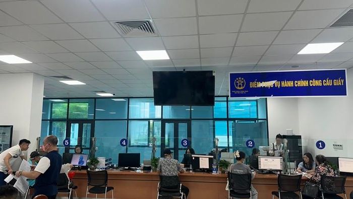 Người dân không tải ứng dụng, phần mềm hoặc truy cập các đường dẫn lạ với lý do đăng ký, lấy số thứ tự thực hiện thủ tục chi trả lương hưu, trợ cấp bảo hiểm xã hội. Ảnh minh họa
