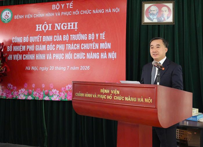 GS.TS Trần Văn Thuấn - Thứ trưởng Bộ Y tế, Chủ tịch Hội đồng Y khoa Quốc gia phát biểu.